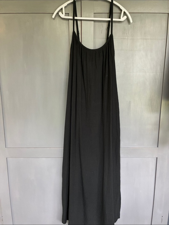 Sol Angeles Dresses & Skirts - Sol Angeles m/l Women’s Black Spaghetti Strap Maxi Dress